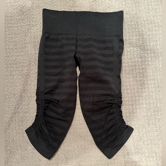 Lululemon In The Flow Crop Capris - Picture 3 of 4